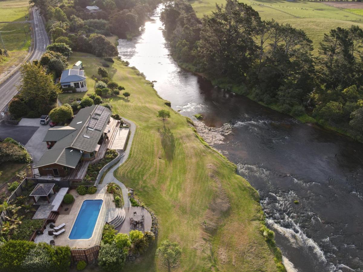 Te Awa Lodge Пайхия Екстериор снимка