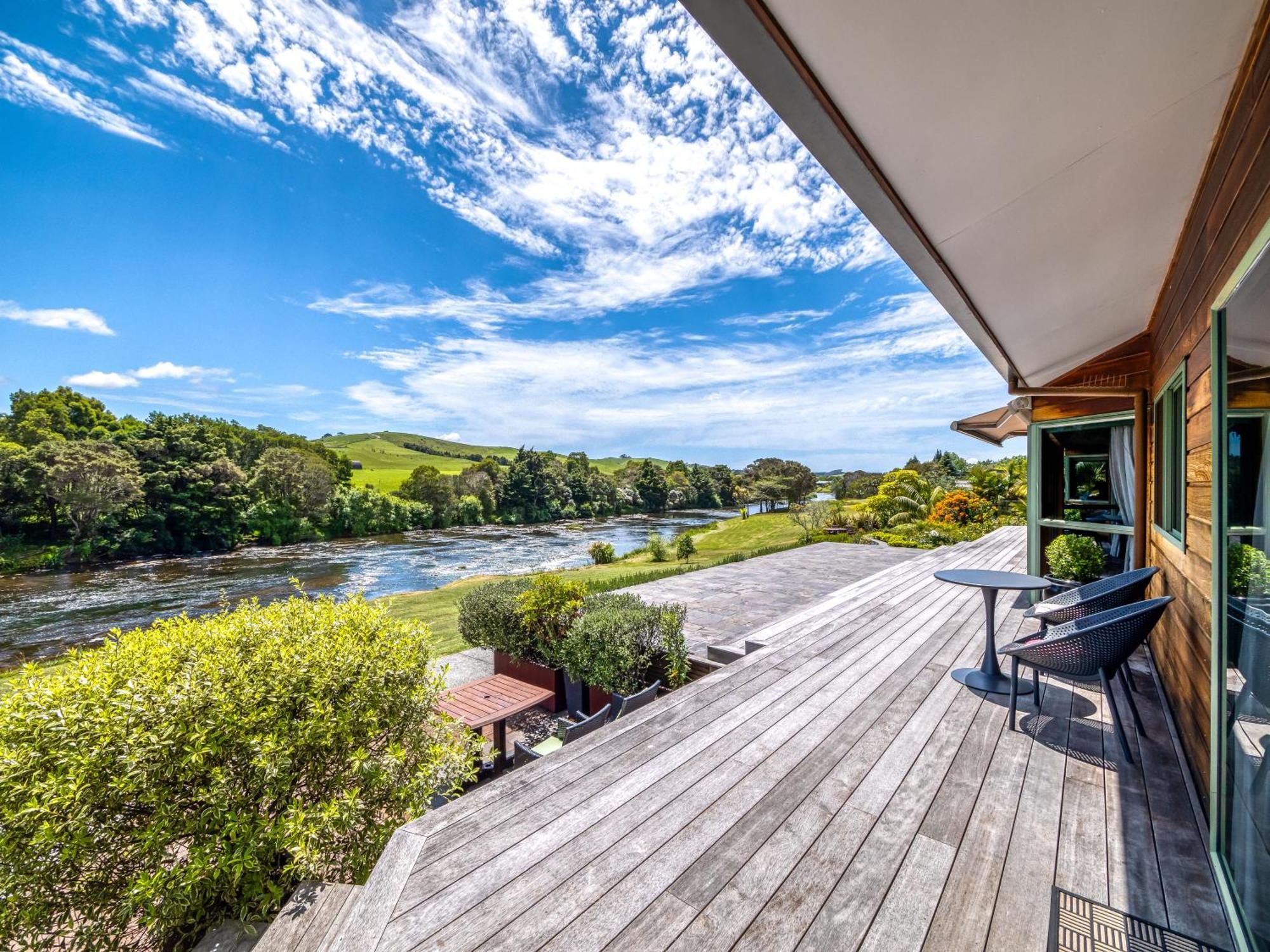 Te Awa Lodge Пайхия Екстериор снимка