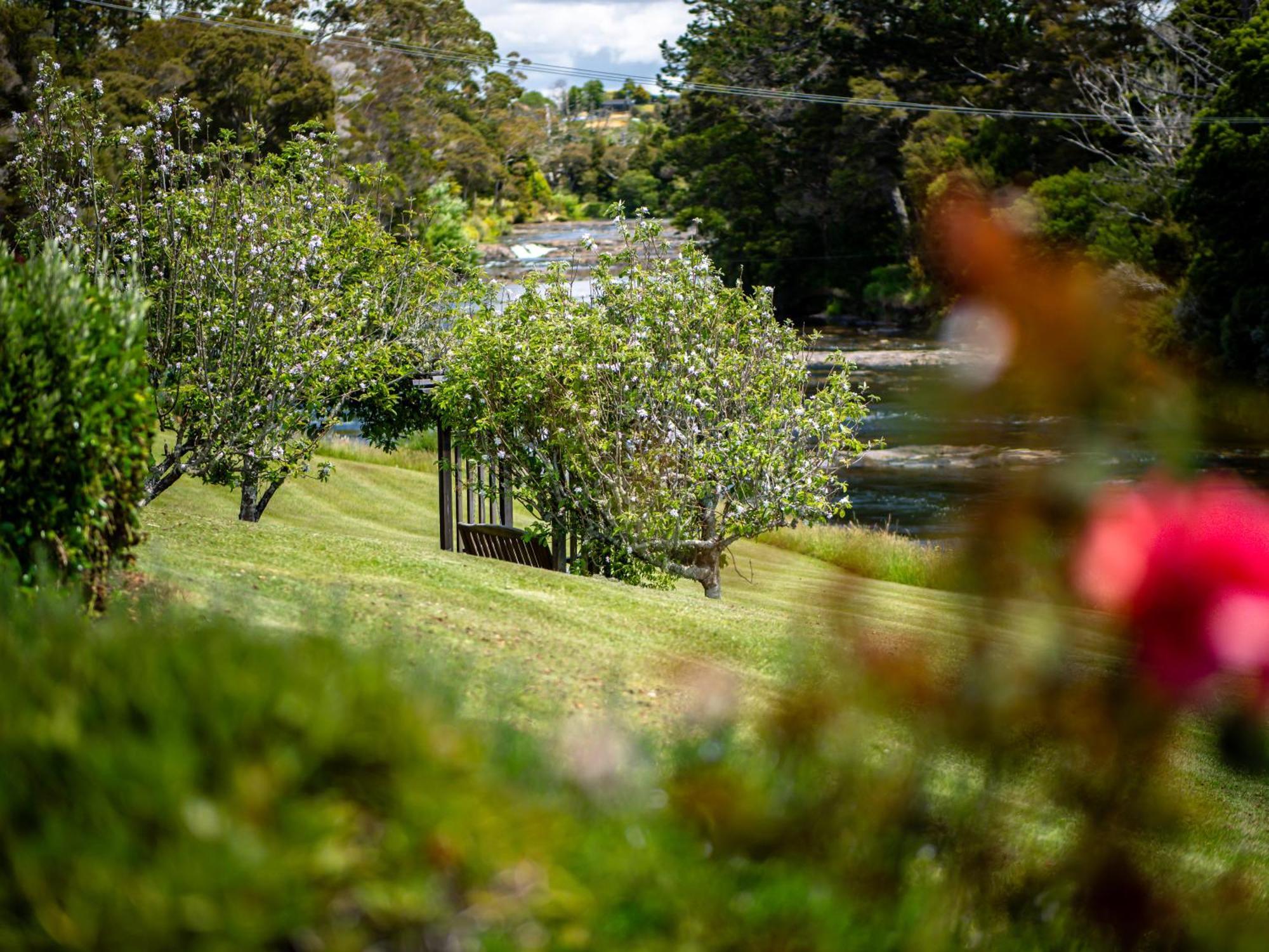 Te Awa Lodge Пайхия Екстериор снимка