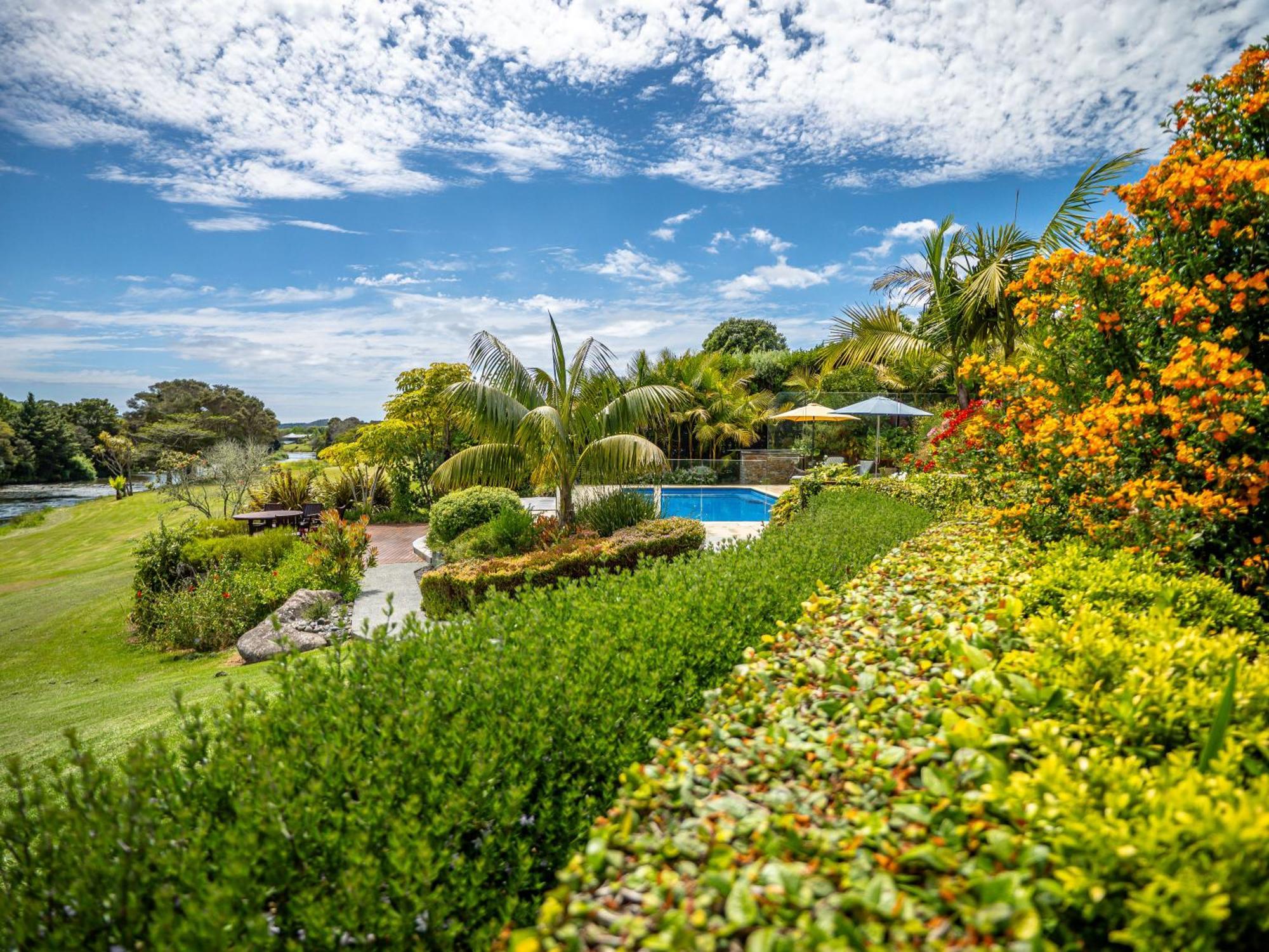 Te Awa Lodge Пайхия Екстериор снимка