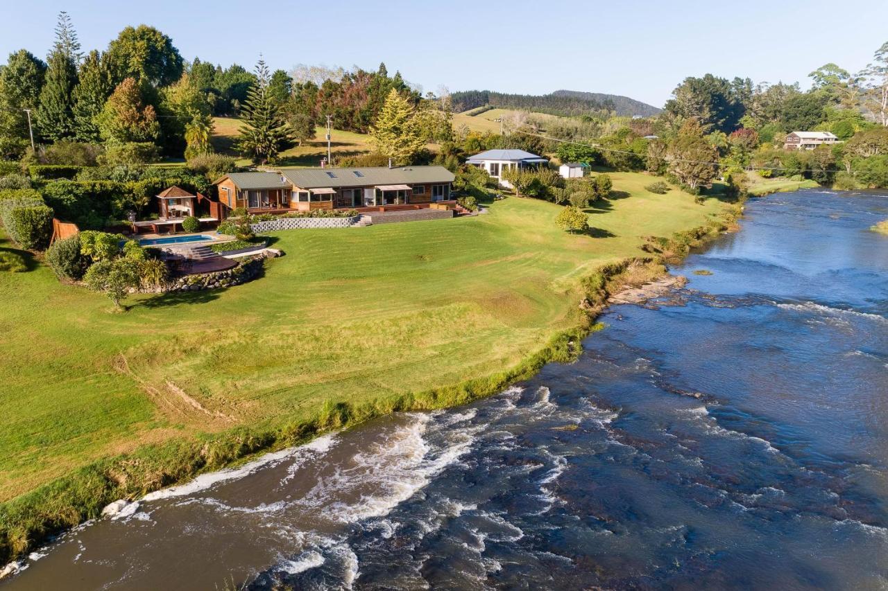 Te Awa Lodge Пайхия Екстериор снимка